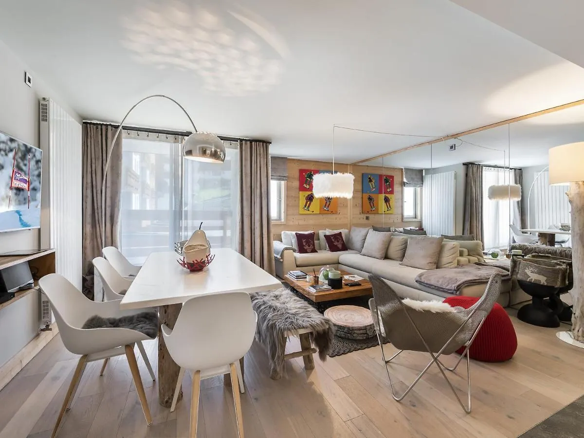 Apartment Appartement Renove 2 Chambres Avec Balcon Et Parking, Au Pied Du Telepherique De Rochebrune A Megeve - Fr-1-453-81