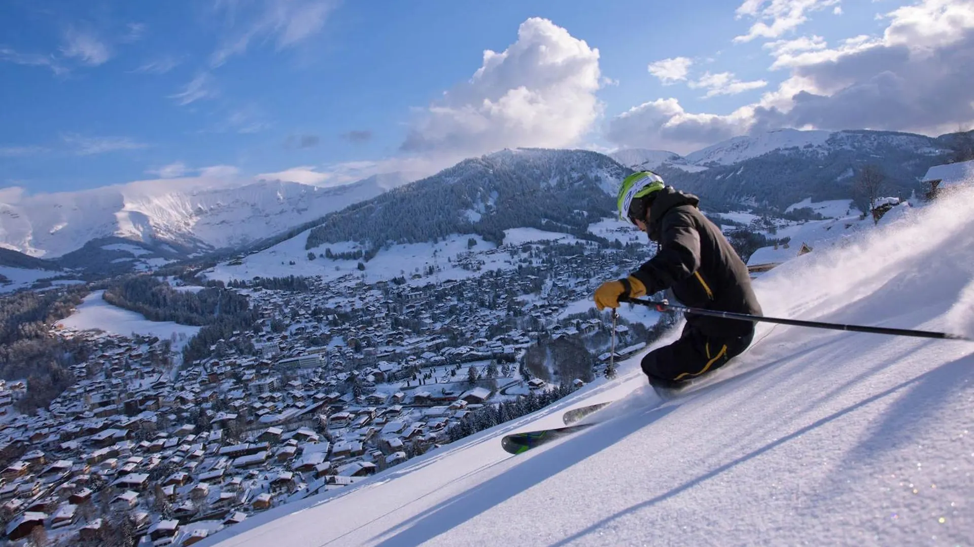 Appartement Renove 2 Chambres Avec Balcon Et Parking, Au Pied Du Telepherique De Rochebrune A Megeve - Fr-1-453-81